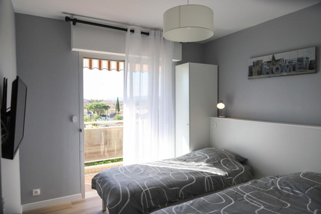 Chic Appart'Hôtel du Port Fréjus Exterior foto
